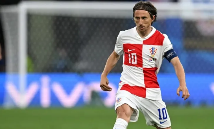 Modric do të vazhdojë aventurën me kombëtaren kroate, do të luajë në Nations League