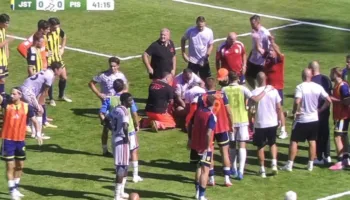 Momente paniku në Itali, futbollisti rrëzohet pa ndjenja në fushë