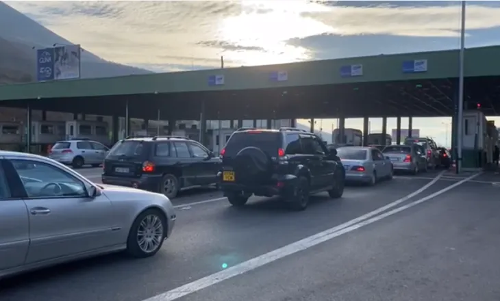 Morinë, mbi 15 mijë qytetarë hyjnë në Shqipëri brenda 4 orësh