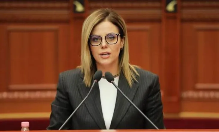 “Mos e bëni kaq të madhe”/ Lapsusi i deputetes socialiste për pagat e magjistratëve