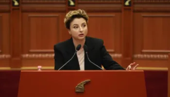‘Mos prisni asgjë nga kjo qeveri’, Xhixho: Prioriteti i Ramës janë aferat, jo shëndetësia publike