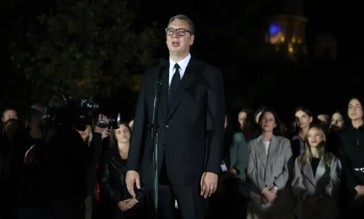 “Mua tani më pret dorëheqja, por lufta sapo ka filluar”, Vuçiç përkulet para popullit: Nuk kemi lindur në kolltuk!