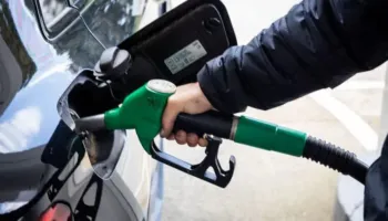 Nafta “fluturon” në çmim, litri shkon në 229 lekë