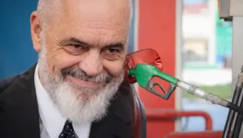 Nafta në Shqipëri kushton 2.6 herë më shumë se mesatarja e Europës, krahasuar me të ardhurat