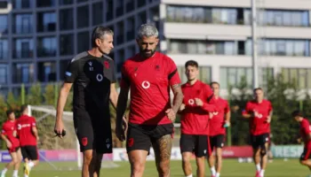 Nations League / Kombëtarja vijon përgatitjet, Asllani stërvitje të diferencuar, Cake shfaq shqetësime muskulore