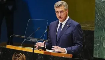 Nderimet shtetërore në funeralin e “Kasapit të Bosnjës” Mlladiç, kryeministri kroat kritikon ashpër Serbinë: Një fyerje ndaj viktimave!