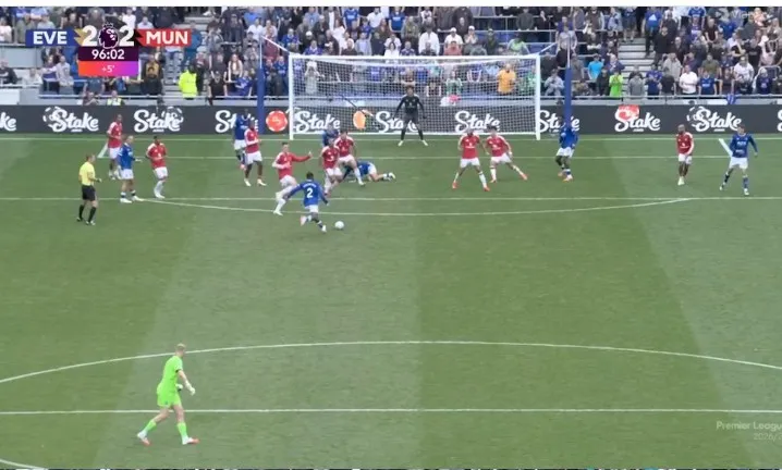 Ndeshje e çmendur, Man. United i ikën fitorja nga duart ndaj Everton në frymën e fundit (video)