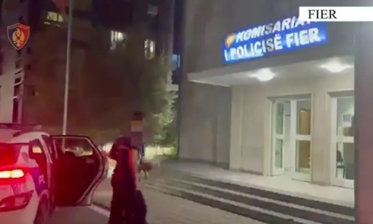 Ndezën zjarre pranë Parkut të Apolonisë dhe rrezikuan banesat, 2 piromanë të arrestuar dhe një nën hetim në Fier!
