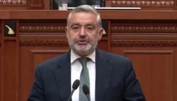 “Ne kemi tjetër standard”, Klosi përplaset me Berishën për Vlora Hysenin: Shefi yt i SHISH akuzohej për vrasje