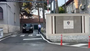 Në prag të nisjes së shkollave, kryepolici Hita “zbarkon” në Korçë, në fokus siguria