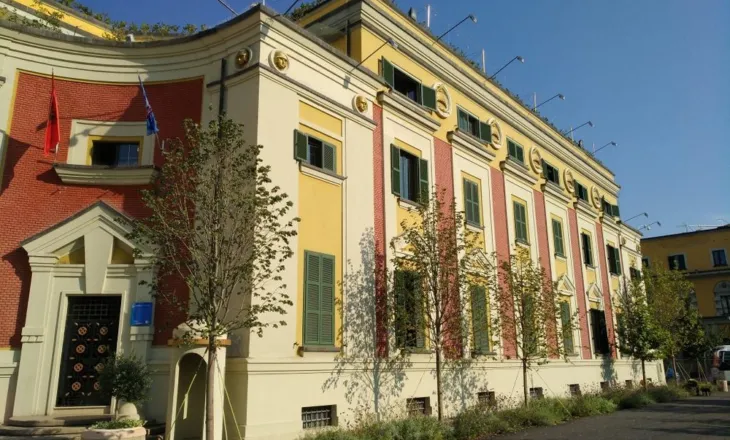Në prag të vitit të ri shkollor, Bashkia e Tiranës masa të shtuara për shkollat