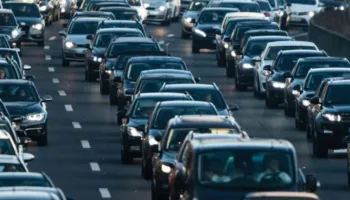 Në rrugët e vendit u shtuan 66.5 mijë makina për 8-mujorin, dominojnë mjetet nga Kina dhe Koreja e Jugut