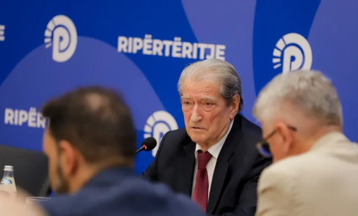 Nesër Kuvendi/ Berisha tregon lëvizjen e opozitës: Nuk ka bojkot, të ngrihemi në këmbë…