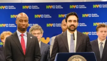 New York-u kufizon përdorimin e AI në shkolla, nxënësit nga klasa e dytë deri në të tetën nuk do ta përdorin