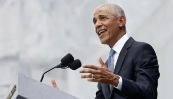 Nga librat me Barack Obamën te drama e Lena Headey, 18 podkastet që kanë spikatur gjatë vitit 2026