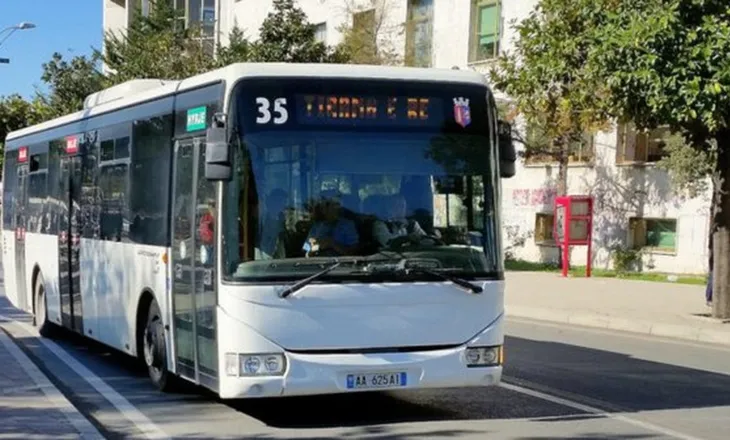 Nga sot më pak urbanë në Tiranë, shkak çmimi i lartë i naftës, priten vonesa dhe radhë të gjata pasagjerësh