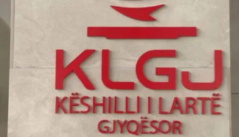 Ngërçi me pagat në drejtësi/ Gjyqtarët mbledhje të jashtëzakonshme në KLGJ, pezullohet puna në disa gjykata