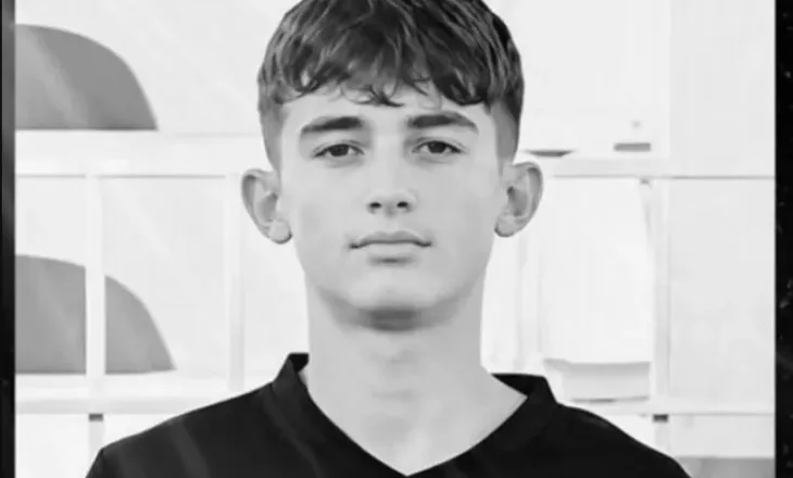 Ngjarje tragjike/ U dëmtua rëndë në kokë gjatë ndeshjes së futbollit, humb jetën 16-vjeçari shqiptar