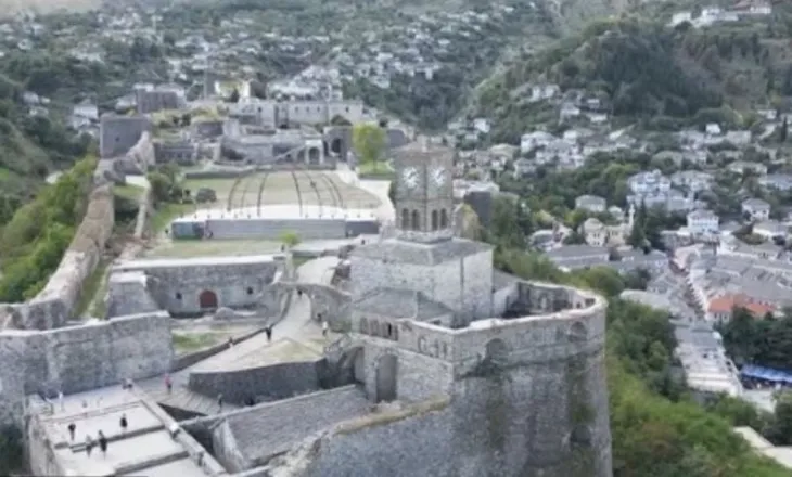 Ngre siparin ekspozita e piktorit Pëllumb Pucit në kalanë e Gjirokastrës