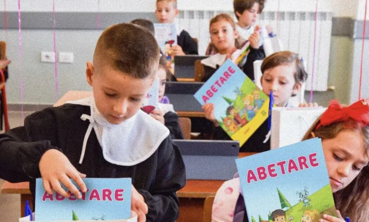 Nis viti i ri shkollor, rreth 25 mijë fëmijë ulen sot për herë të parë në bankat e shkollës