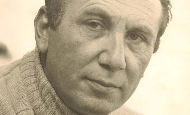 Nizar Qabbani: Më mëso, si ta shoh dashurinë pas të dyzetave…