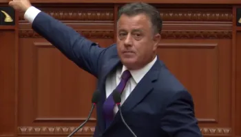 Noka: Ky parlament nuk meriton të ekzistojë, meriton të shkrihet, ju jeni përfaqësues të krimit