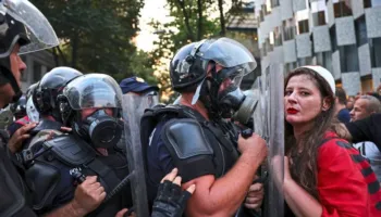 Nuk ndalen protestat/ Televizioni publik gjerman: Përshkallëzohet lëvizja politike kundër Edi Ramës