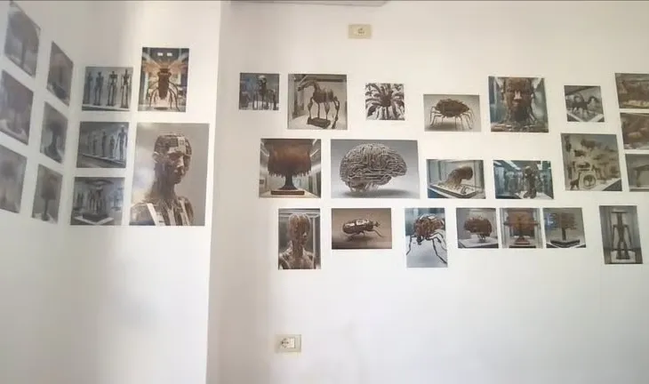“ONE VIEW — TWO WORLDS, NO SPACE”, ekspozita që mund të përjetohet vetëm përmes internetit
