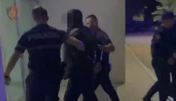 Operacioni “Cooperation”, çmontohet banda e vjedhjes së makinave dhe bizneseve! Zbardhen 6 krime në Kavajë, në pranga 2 nga të dyshuarit