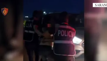 Operacioni “Vjeshta” në Sarandë/ 20 të arrestuar, sekuestrohen kokainë, kanabis dhe 2 pistoleta