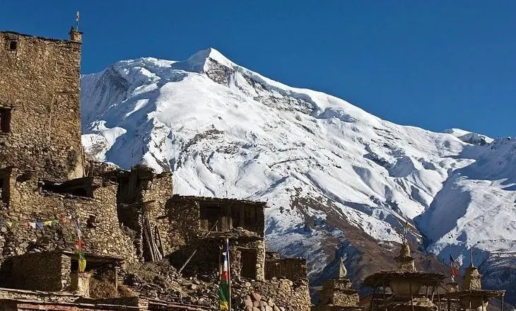 Orteku godet ekspeditën në Himalaje, 10 alpinistë nepalezë rezultojnë të zhdukur