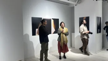 Osman Demiri sjell një reflektim fotografik mbi kohën dhe perceptimin në Galerinë Qahili