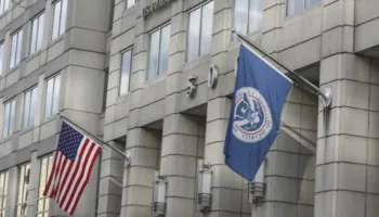 Padi kundër administratës Trump, shtetet dhe qytetet bllokojnë rregullin e ri të emigracionit –