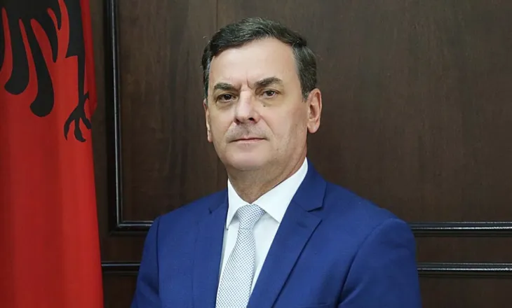 PAGAT/ GJYQTARËT NË MBLEDHJE URGJENTE, SADUSHI: VENDIMI I KUSHTETUESES DUHET ZBATUAR