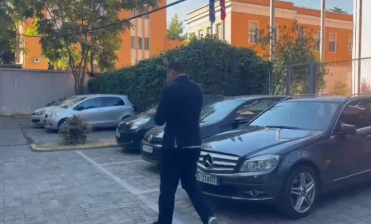 Pak orë pas kontrollit në banesën e Ilir Prodës, ish-drejtori i Policisë së Shtetit paraqitet në SPAK!