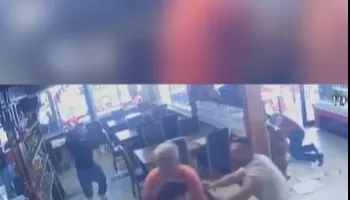 Pamje tronditëse nga Prizreni: Kapet momenti i përleshjes brutale