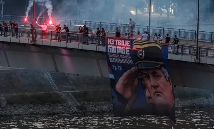 Paralajmërimi për varrosjen e Mlladiq me nderime, ‘mesazh i rrezikshëm’ për boshnjakët në Serbi