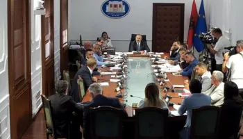 Pas 6 orë debatesh, Komisioni i Ligjeve çon në Kuvend projektligjin e pagave të magjistratëve! Argumentet e institucioneve të Drejtësisë s’e bindën dot mazhorancën