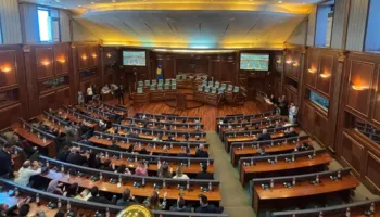 Pas dënimit të ish-krerëve të UÇK, nis mbledhja e nënshkrimeve të deputetëve për zhbërjen e Gjykatës Speciale