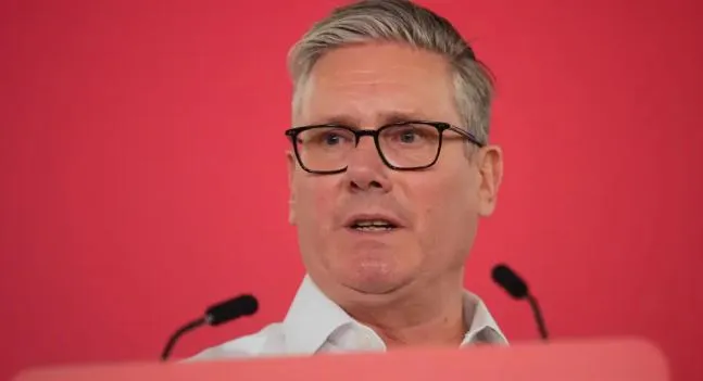 Pas dorëheqjes si kryeministër, Keir Starmer largohet edhe si deputet