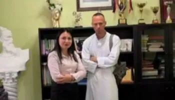 Pas polemikave për Enver Hoxhën, kryebashkiakja e Lushnjës…fton Cllevion, reperi koncert falas
