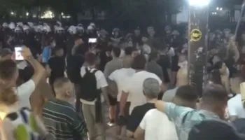 Pas protestës para Kuvendit, qytetarët marshojnë në rrugët e Tiranës