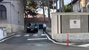 Pas Shkodrës, kryepolici Skënder Hita zbarkon në Drejtorinë e Korçës, mbledhje me drejtuesit vendorë!