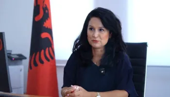 “Pas Shkolle”/ 408 institucione në program: Detyra, muzikë, teatër dhe artizanat deri në orën 15:00