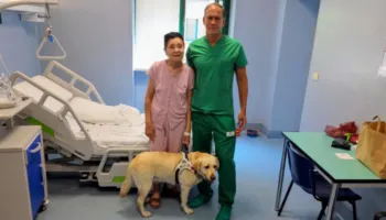 Për herë të parë në botë, 67-vjeçares së verbër i rikthet shikimin falë transplantit të retinës