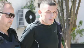 Përplasja me armë/ Alket Rizai shpallet në kërkim, sot duhej të paraqitej në burg pasi kishte marrë leje