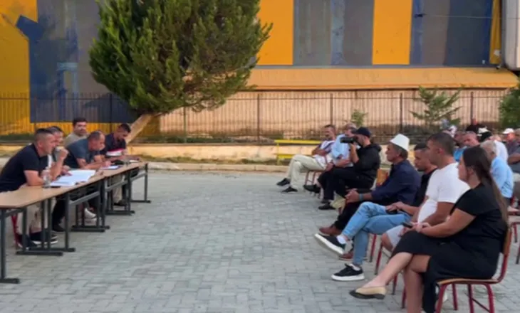 Përplasja në Rrajcë për hartën e Përrenjasit, banorët braktisin dëgjesën