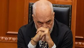 PERPLASJE E FORTE ME OPOZITEN/ Rama: Koha kur lloj-lloj kriminelësh i merrnin Shqipërisë çfarë të donin, ka ikur