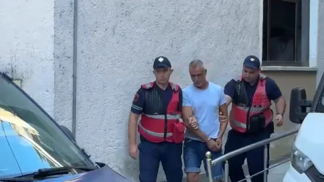 Plagosi babanë e ish-bashkëjetueses, caktohet “arrest me burg” për dajën e Zegjine Çaushit