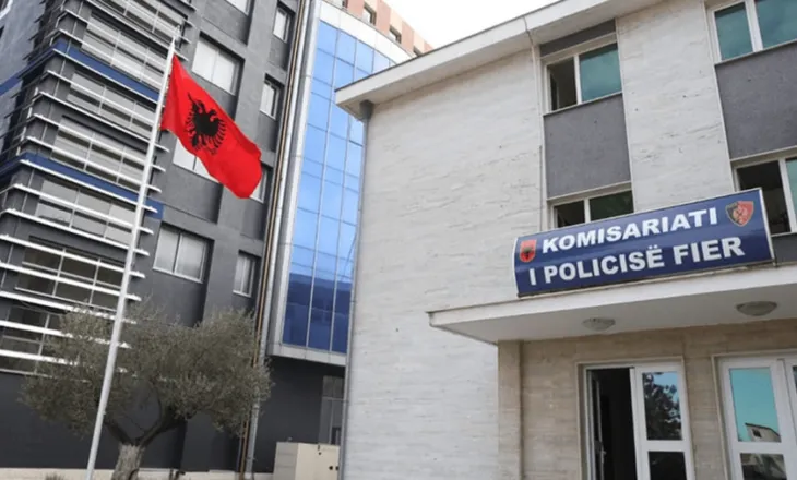 Plagosi me drapër babanë e ish-bashkëjetueses, arrestohet autori